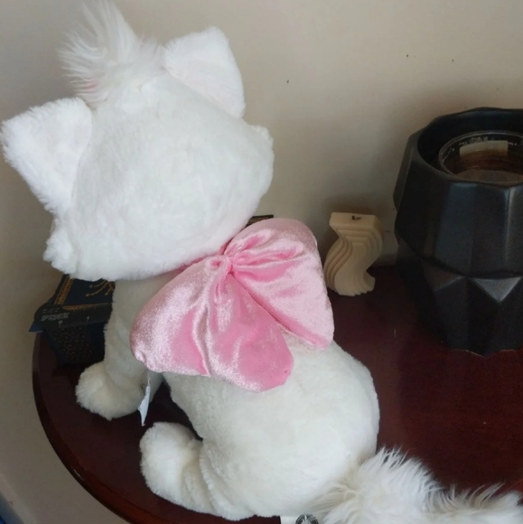 Marie Aristocats Disney Store Plush "13 white cat pink bow - Picture 6 of 17